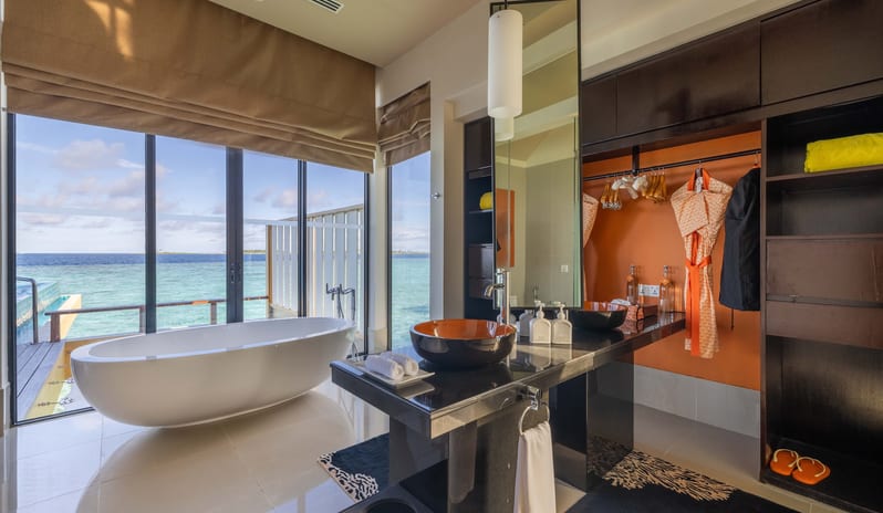 Angsana Velavaru_InOcean Pool Villa_Interior_Bathroom_1